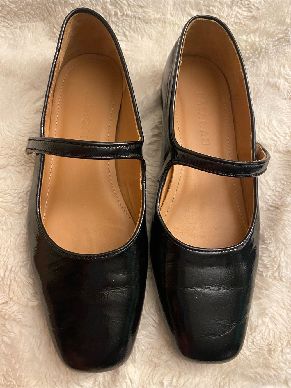 BALAGAN pass  ballerina  Glossy black Mary Jane Flats